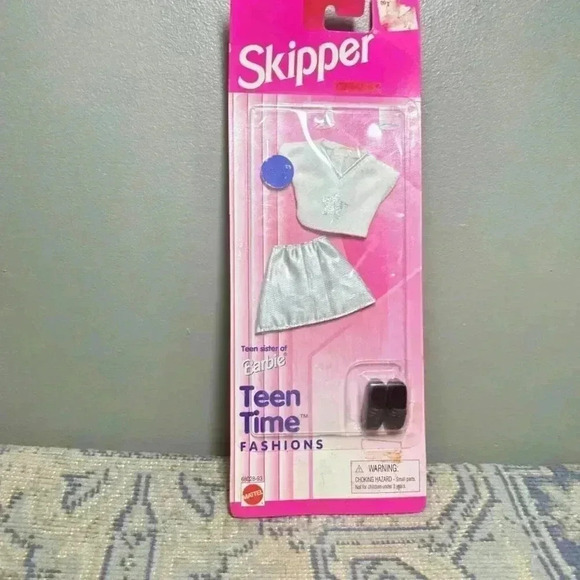 Vintage Skipper TeenTime Barbie Outfit Silver Star Top Skirt RARE Metallic‎ 1996 - Picture 1 of 11